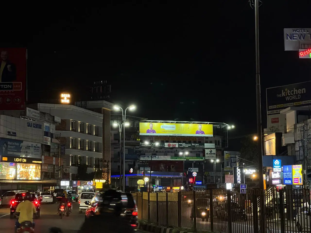 Angamaly-Town-towards-Ernakulam